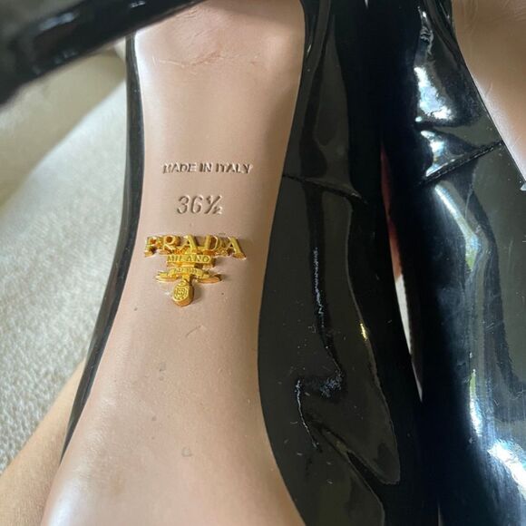 Black patent leather platform pumps, pointed toe, high sheathed heel, leather in - Picture 3 of 3